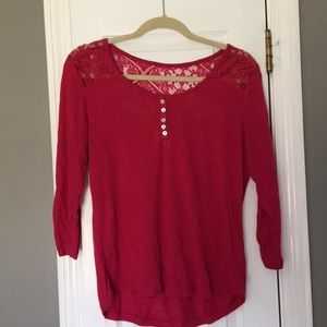 3/4 Sleeve shirt with pretty lace back